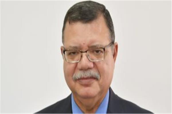  المهندس حمدي عبدالعزيز، المتحدث باسم وزارة البترول