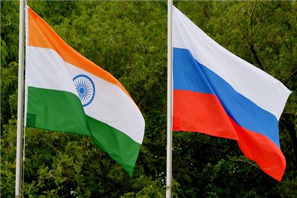 علم روسيا والهند