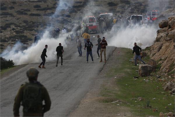 وسائل إعلام إسرائيلية: الجنود أطلقوا النار على مُستوطنة بالخليل اعتقادا منهم أنها فلسطينية