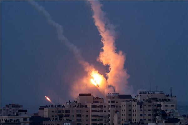 رشقات صاروخية مكثفة تجاه مستوطنات غلاف غزة - أ ف ب