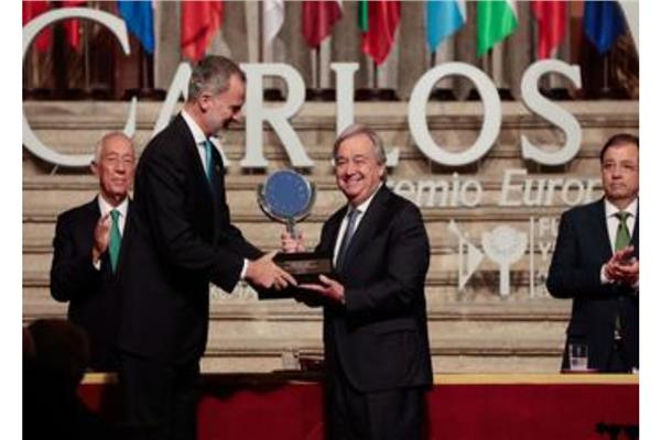 جوتيريش  يتسلم جائزة كارلوس الخامس الأوروبية من ملك أسبانيا