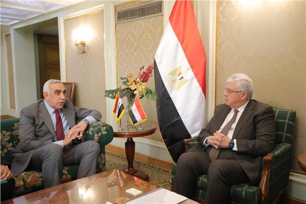 وزير التعليم العالي مع السفير العراقي بالقاهرة 