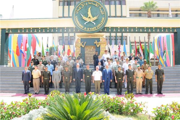 القوات المسلحة تنظم زيارة للملحقين العسكريين العرب والأجانب المعتمدين بجمهورية مصر العربية