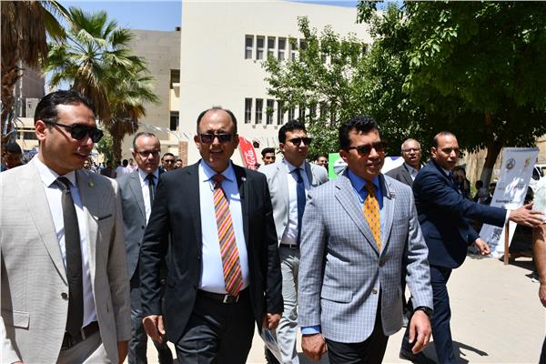 وزير الشباب ورئيس جامعة حلوان يشهدان انطلاق أكبر مسابقة على مستوى الجامعات المصرية