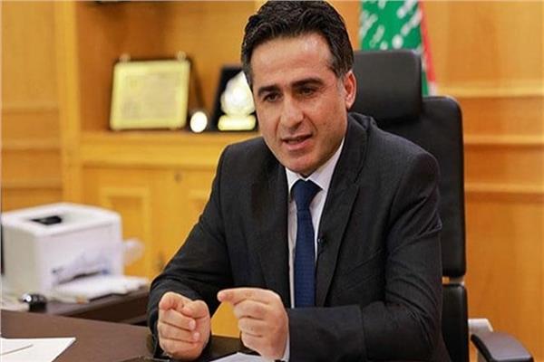 وزير النقل والأشغال العامة بحكومة تصريف الأعمال اللبنانية علي حمية الأخير