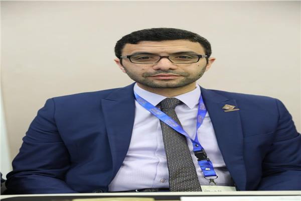 مصطفى كريم ممثل تنسيقية شباب الاحزاب والسياسيين