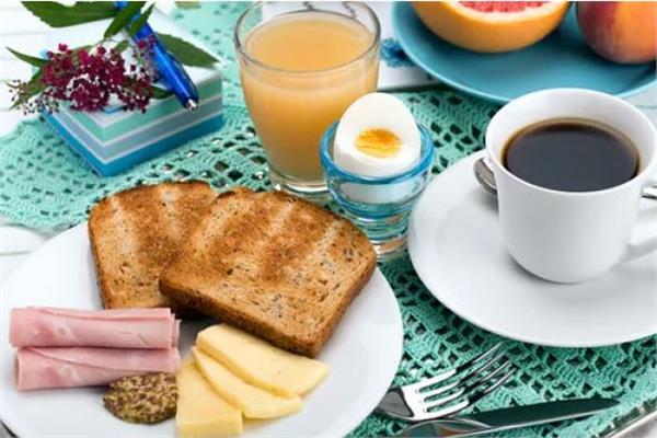 إضافة محددة إلى وجبة الإفطار قد تؤدي إلى خفض مستويات السكر في الدم