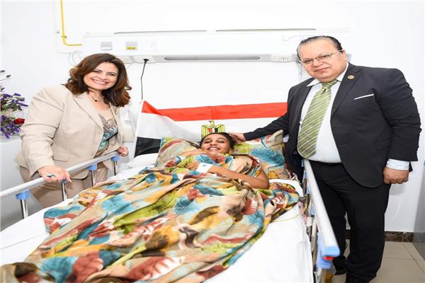 وزيرة الهجرة تعلن خروج الطالبة المصرية المصابة في السودان من المستشفى