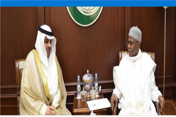 الأمين العام لمنظمة التعاون الإسلامي يستقبل المندوب الدائم للكويت 