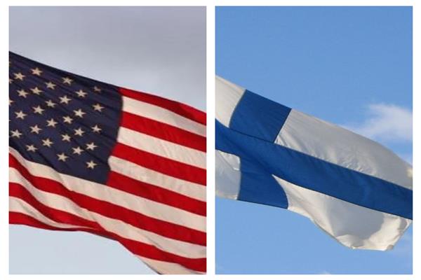 علم أمريكا وفنلندا  