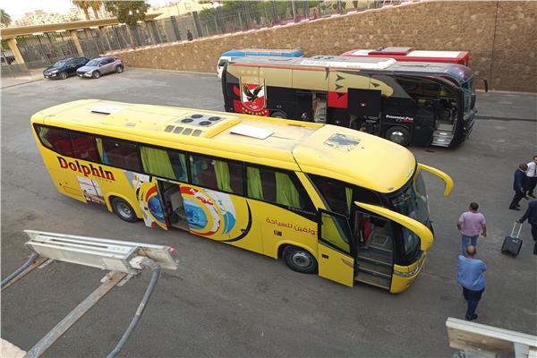 حافلة الأهلي تصل استاد القاهرة