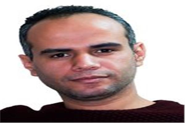 الكاتب محمد فرحات