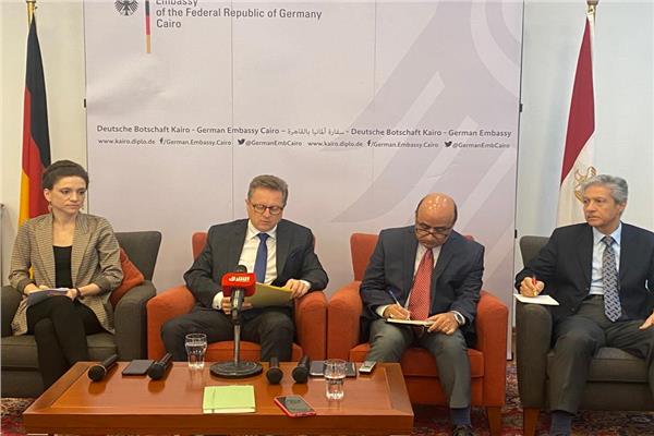 صورة من المؤتمر الصحفي لسفير ألمانيا بالقاهرة