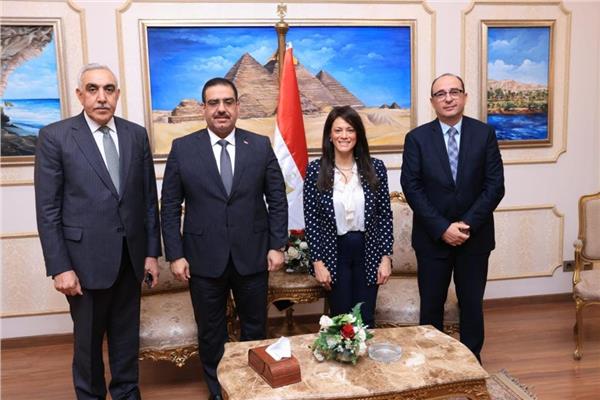 وزيرة التعاون الدولي خلال لقائها وزير التجارة العراقي