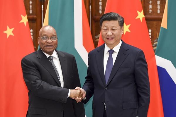 رئيس جمهورية جنوب إفريقيا برفقة رئيس الصين