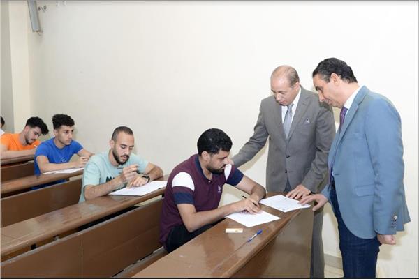 الدكتور شريف يوسف خاطر رئيس جامعة المنصورة