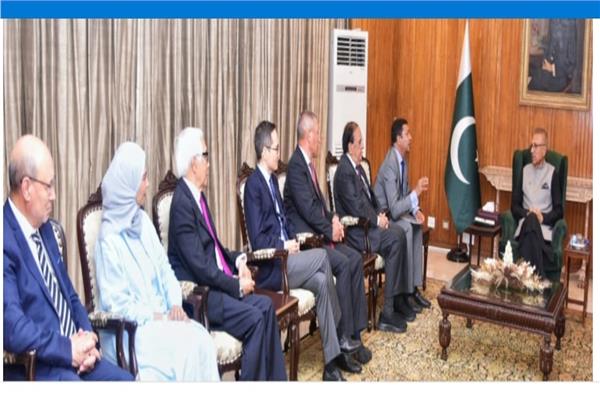 لقاء الرئيس الباكستاني مع الكومستيك