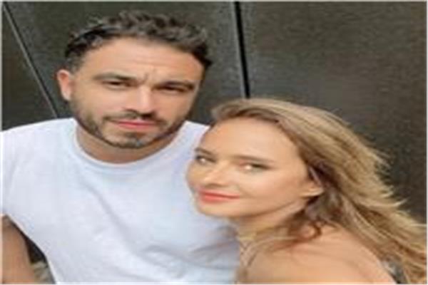 هشام عاشور وزوجته نيللي كريم 