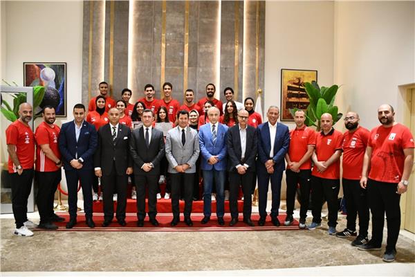 وزير الرياضة يكرم أبطال مصر  