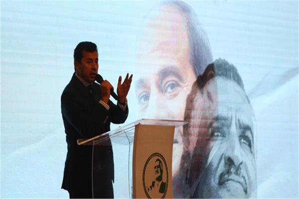د. أشرف صبحي يتحدث فى الحفل الختامي لمنحة ناصر للقيادة الدولية