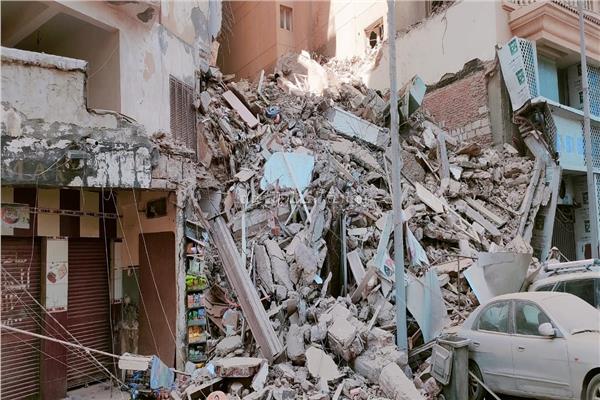 انهيار عقار من 13 طابق بالإسكندرية
