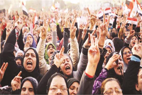 عظيمات مصر يتقدمن صفوف الثوار