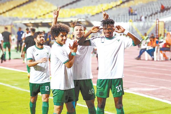  فرحة لاعبي المصري بالتأهل لدور الـ٨ بعد بعد الفوز على حرس الحدود