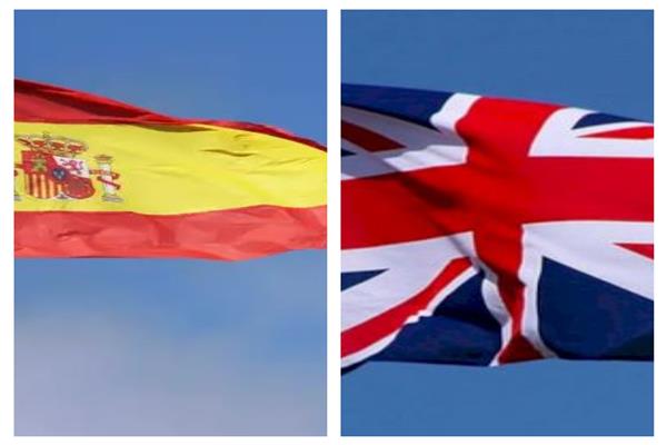 بريطانيا وإسبانيا تعارضان استخدام أوكرانيا للذخائر العنقودية