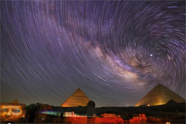 مصور محترف يوثق «عجائب الكون» في مصر