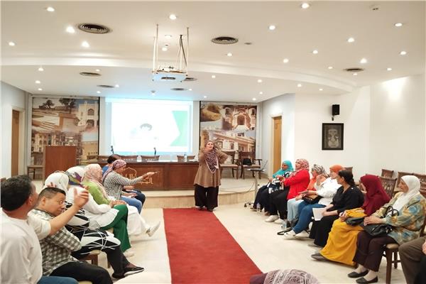 فاعليات تدريب "أساسيات لغة الإشارة" بدار الأوبرا المصرية