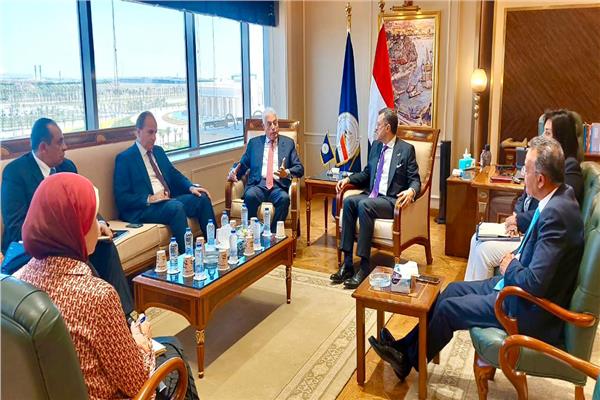 وزير السياحة والآثار يلتقي محافظ جنوب سيناء