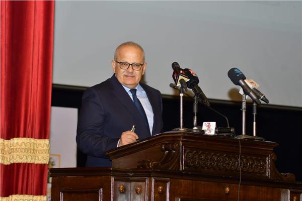رئيس جامعة القاهرة  الدكتور محمد الخشت