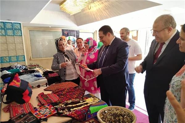 جامعة القاهرة تنظم معرضًا للحرف اليدوية