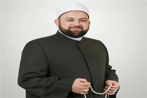 الدكتور يسري عزام، إمام جامع عمرو بن العاص