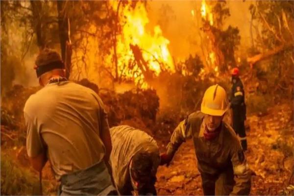 اليونان: اندلاع حريق جديد في جزيرة رودس وإخلاء ثلاث قرى