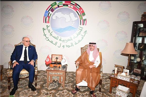 وزير الخارجية التونسي يزور مقر المنظمة العربية للسياحة بجدة 