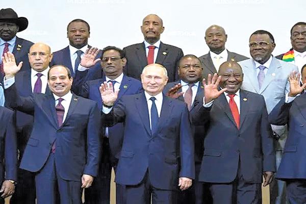  روسيا تسعى لتوطيد علاقاتها مع الزعماء الأفارقة