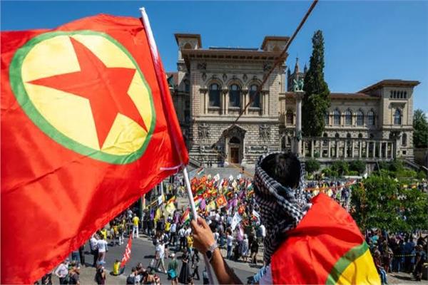 آلاف الأكراد يتظاهرون بسويسرا