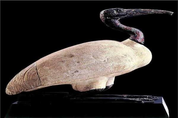 متحف المصري بالتحرير يعرض قطعة اثرية للمعبود تحوت  