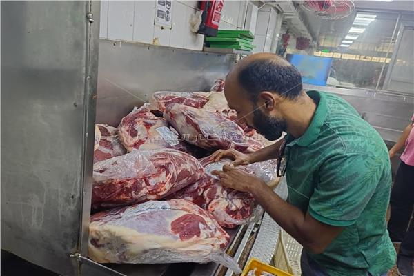 محافظة الجيزة تضبط 2.1 طن دواجن ولحوم ومشتقاتهم غير صالحة للاستهلاك الأدمي