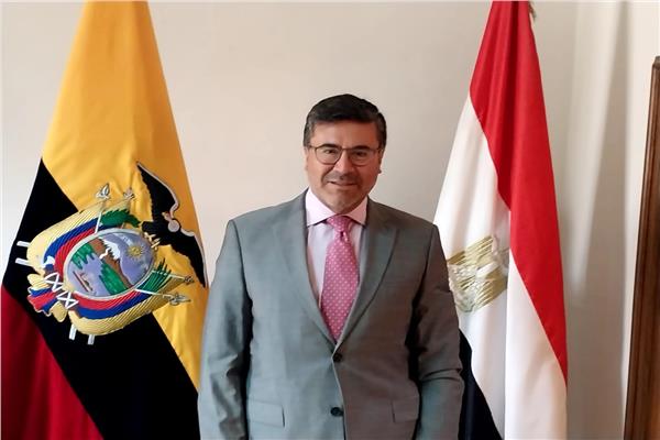 سفير الإكوادور بالقاهرة دينيس توسكانو أموريس