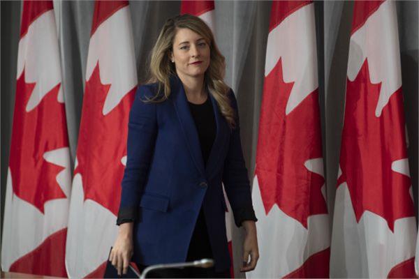 وزيرة الخارجية الكندية