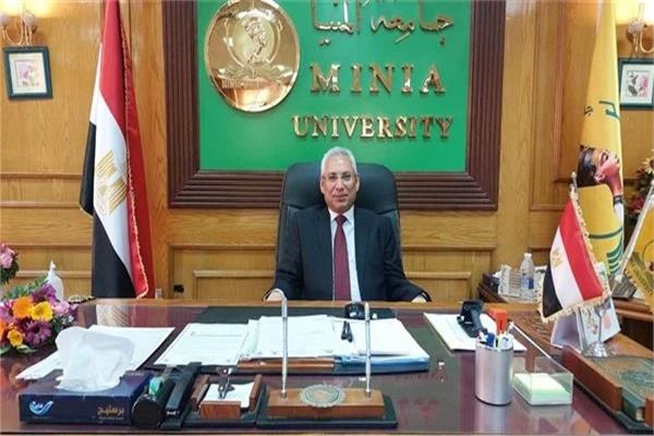 الدكتور عصام فرحات رئيس جامعة المنيا