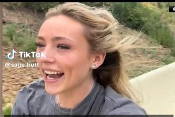 فتاة تتفاجئ بحيوان أثناء انزلاقها من جبال الألب| فيديو
