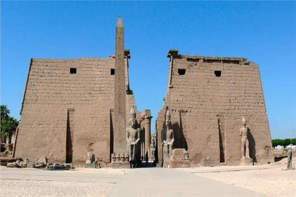 المواقع السياحية والأثرية المصرية -معبد الأقصر 