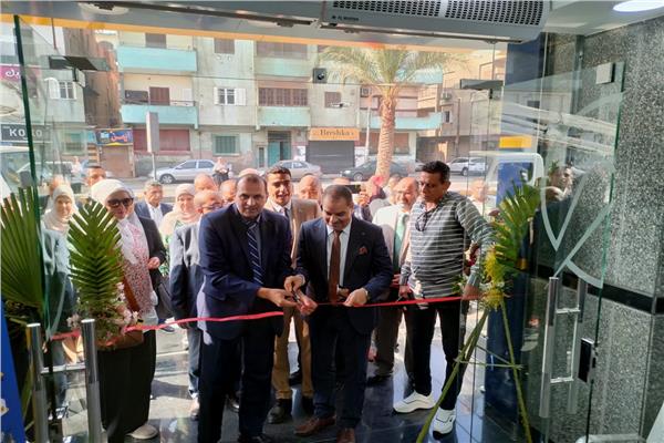 الدستاوي و شمعة يفتتحان 3 مراكز خدمة عملاء الكهرباء في بنى سويف