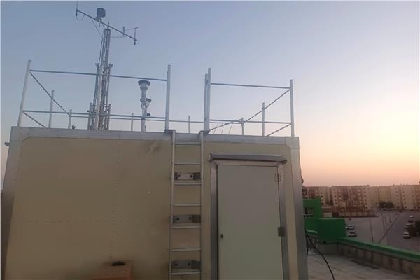 محطة لرصد ملوثات الهواء المحيط، بالحى الإماراتي بمحافظة بورسعيد 