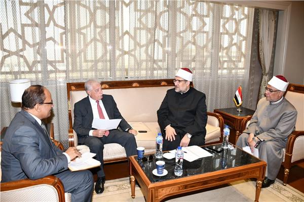 وزيرالأوقاف يجتمع مع محافظ جنوب سيناء