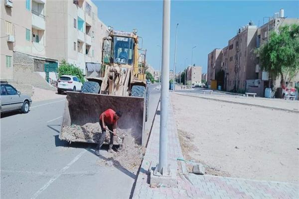 استمرار أعمال التطوير في شوارع مدينة القصير بمحافظة البحر الأحمر