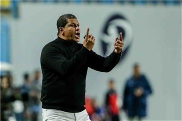 علاء عبدالعال المدير الفني للفريق الأول لكرة القدم بنادي الجونة